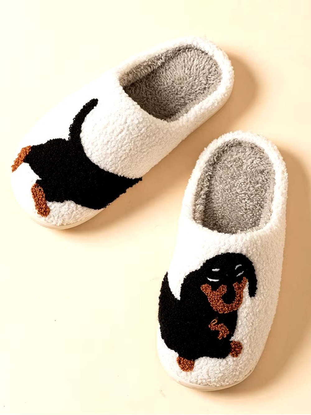 Cozy Dachshund Dog Slippers - White and Black NWT Size (Fits a Women’s 7.5) - Picture 2 of 6